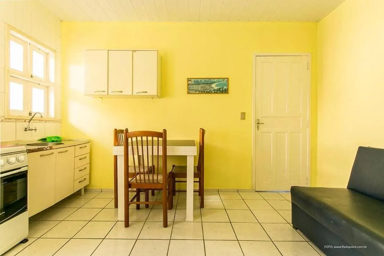 Apartamento Apart 200m da praia, estacionamento, WiFi, AC Florianópolis