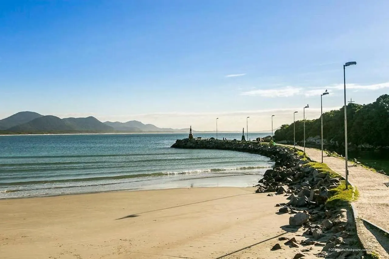 Apart 200m da praia, estacionamento, WiFi, AC Florianópolis Apartamento