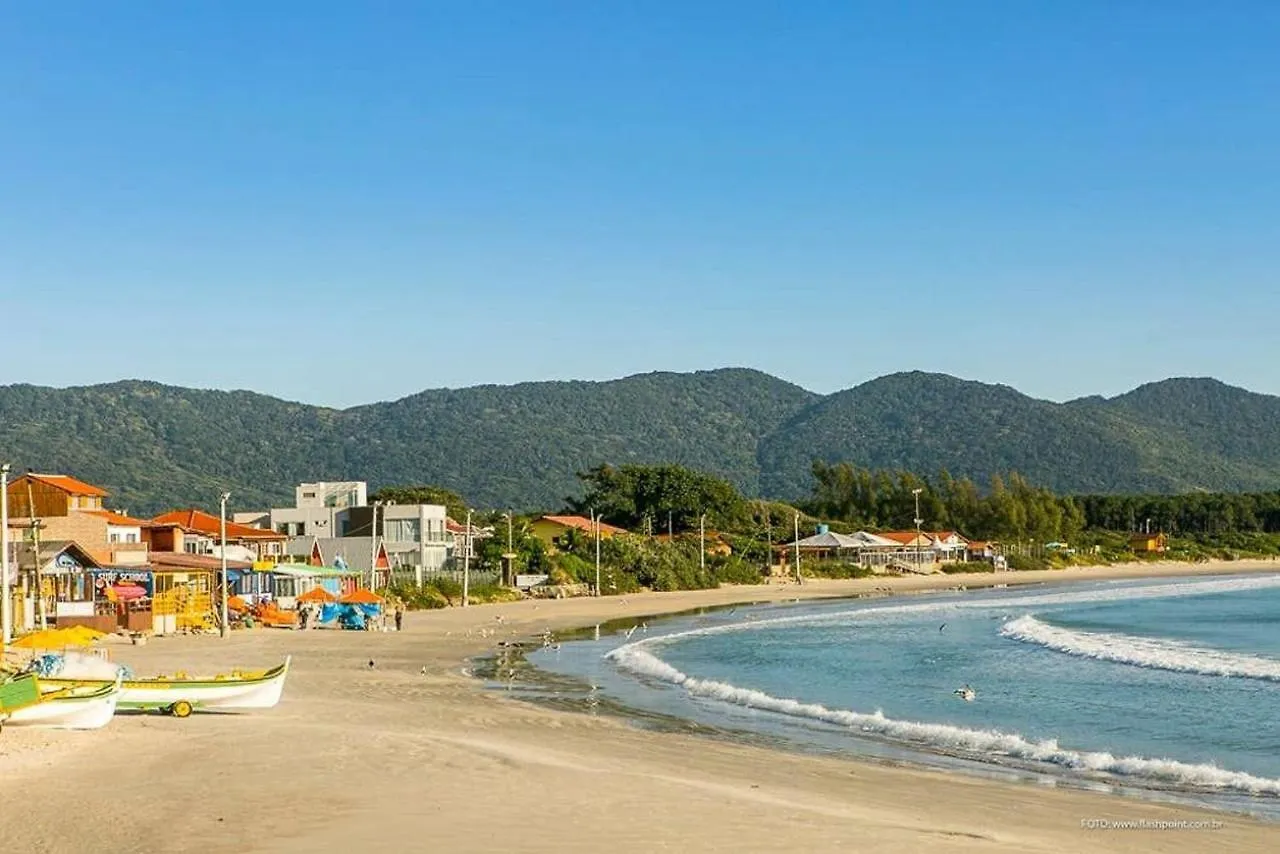 Apart 200m da praia, estacionamento, WiFi, AC Florianópolis Apartamento